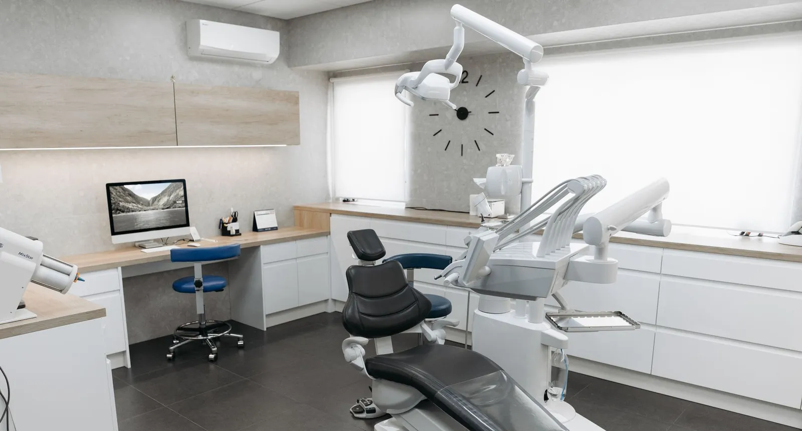 The treatment room at Senyum Dental Clinic